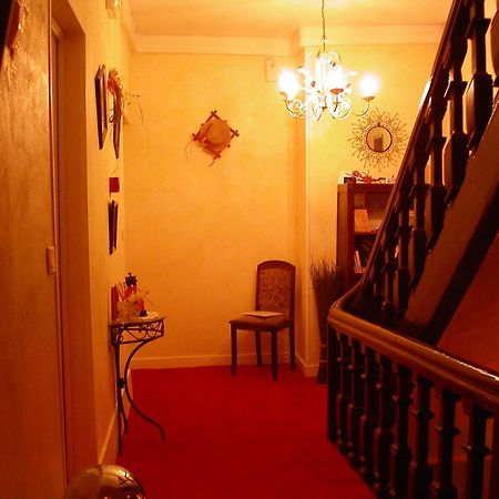 Hotel Le Dauphin Moulins-la-Marche Esterno foto