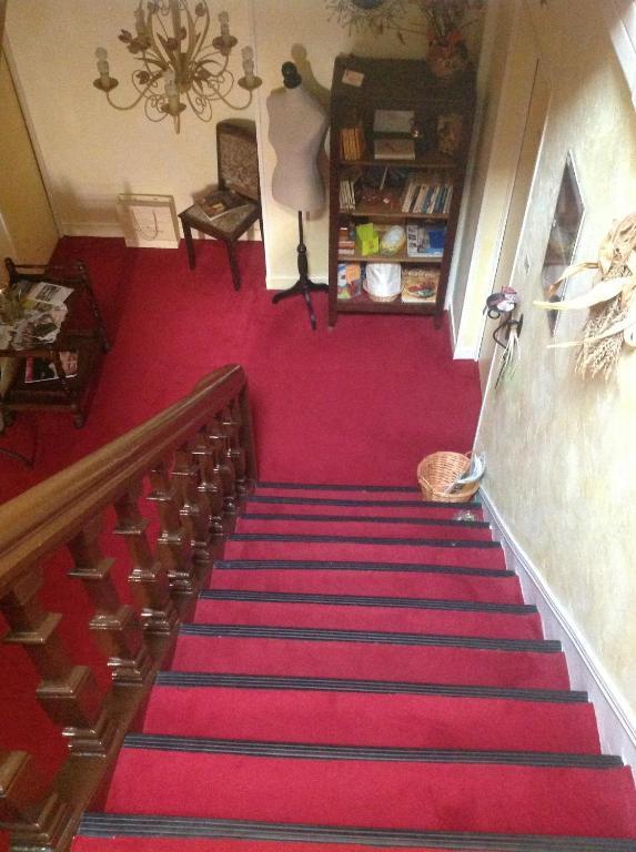 Hotel Le Dauphin Moulins-la-Marche Esterno foto